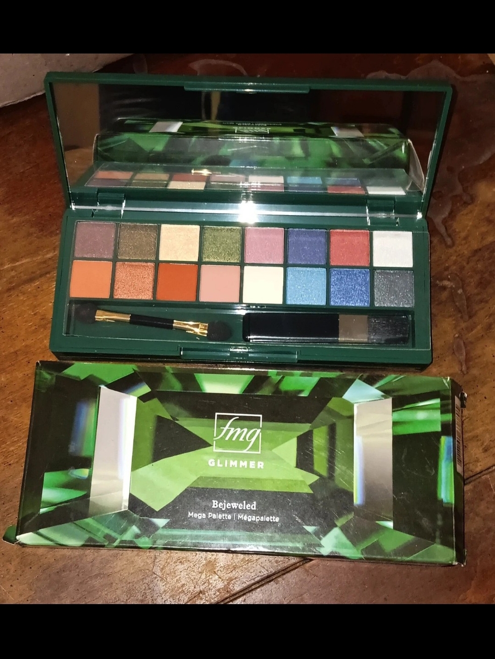fmg Glimmer Bejeweled Eyeshadow Palette - Multicolor
